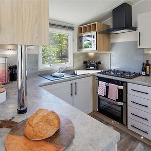 Pet friendly Gold Caravan 3 Bed